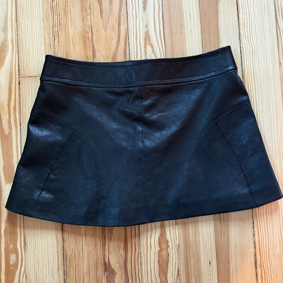 Khaite Keene Leather Mini Skirt - Picture 2 of 4